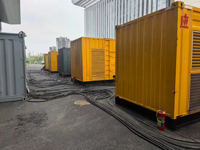 平山不同季节柴油发电机组保养有哪些注意事项?