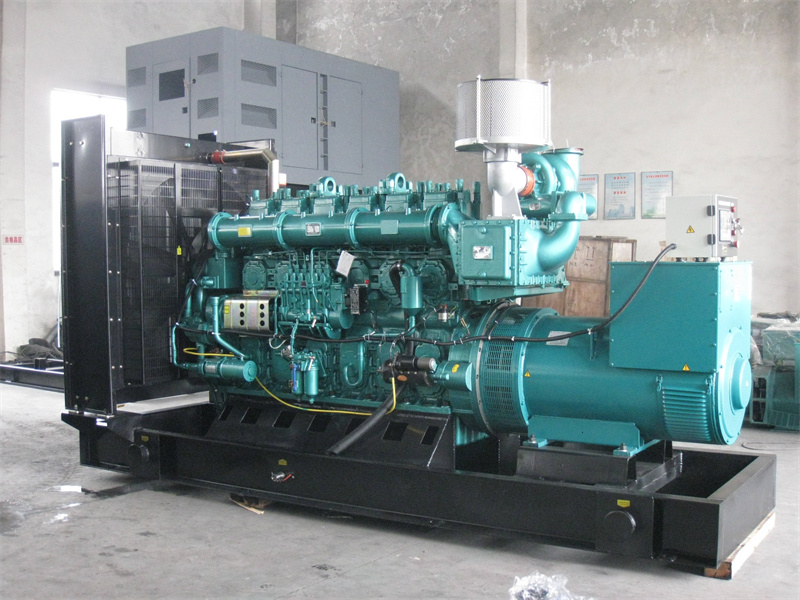 平山200KW 柴油发电机的油耗是多少?